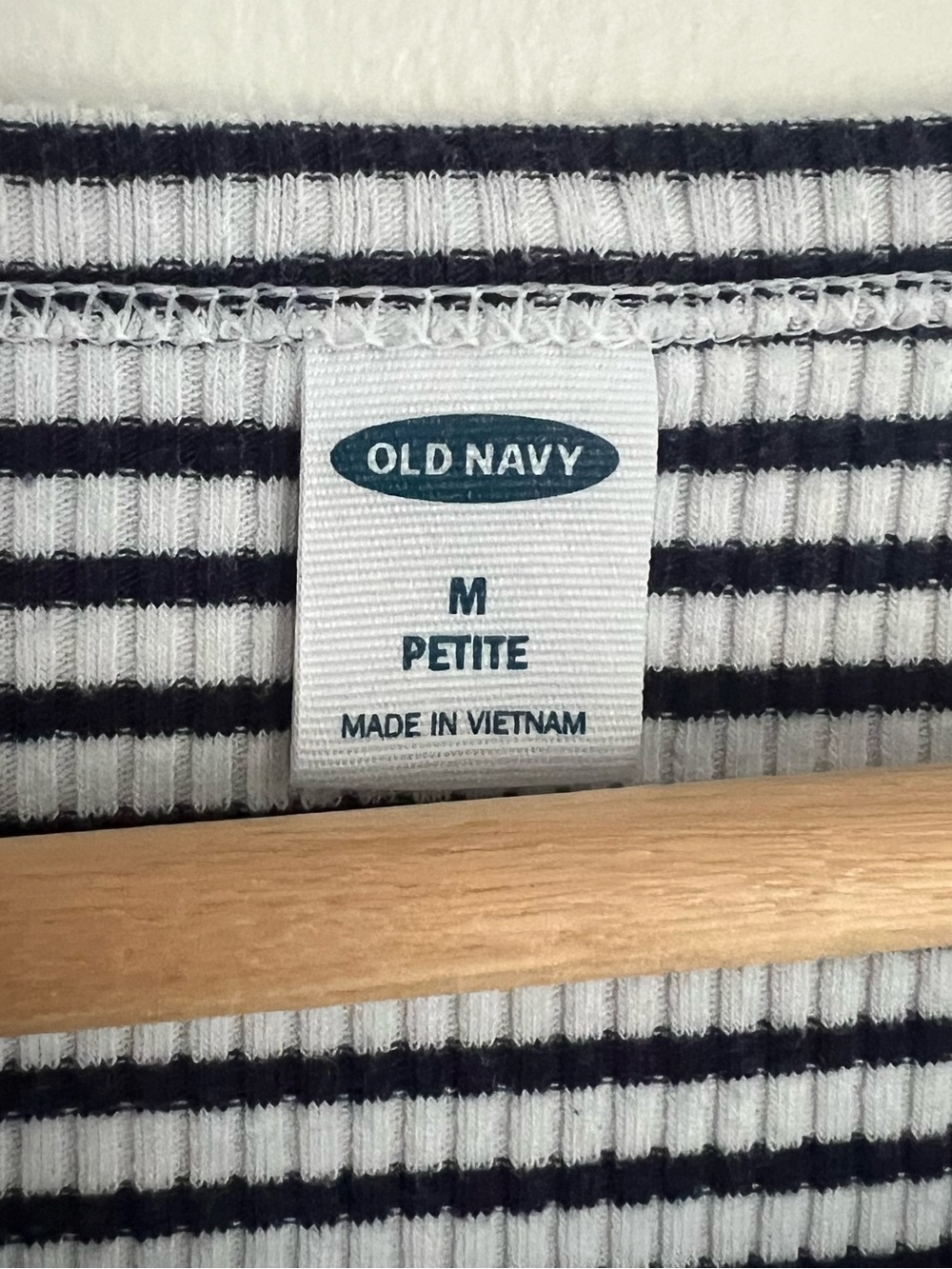 Old Navy White and Navy Striped Short Sleeve Women's Tee - Picture 2 of 6